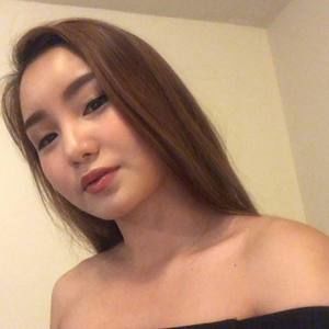 Meet your Posher, Naree